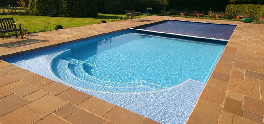 Bentuk kolam renang romawi